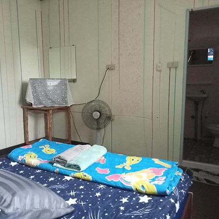 Np Guesthouse Трат Экстерьер фото