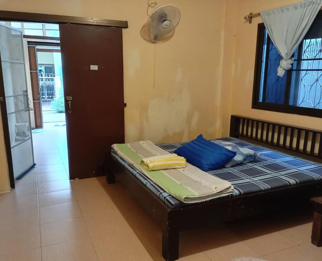 Np Guesthouse Трат Экстерьер фото